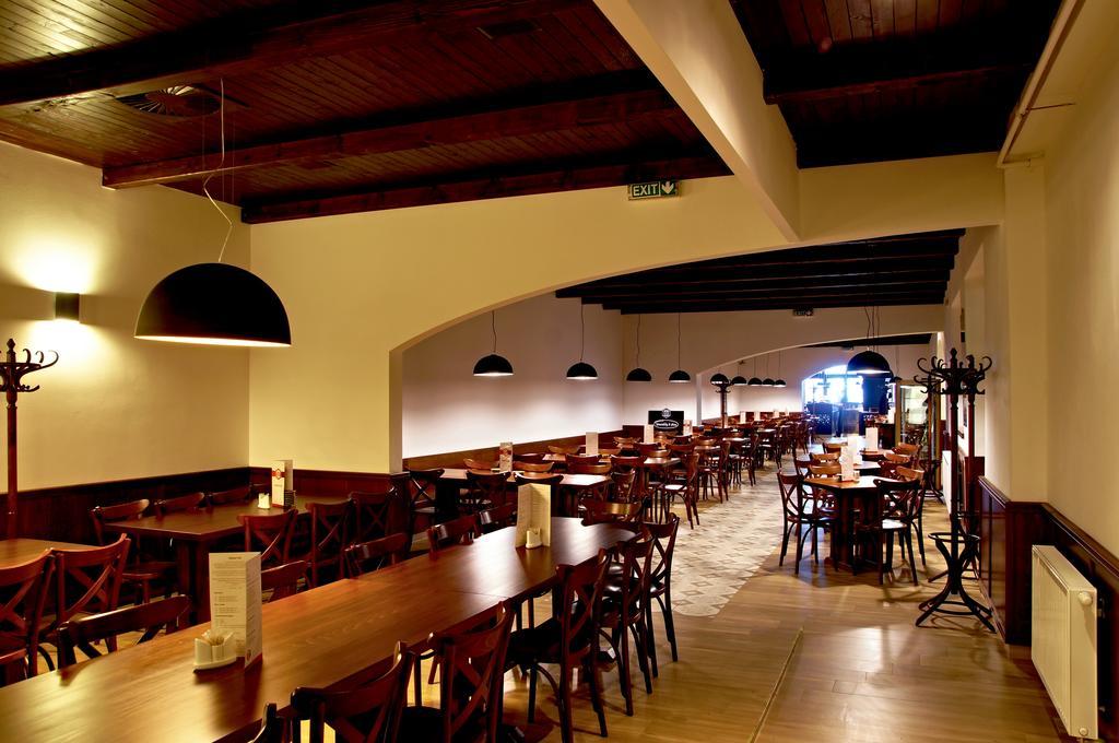 Kyjovsky Pivovar - Hotel, Restaurace, Pivni Lazne Bagian luar foto