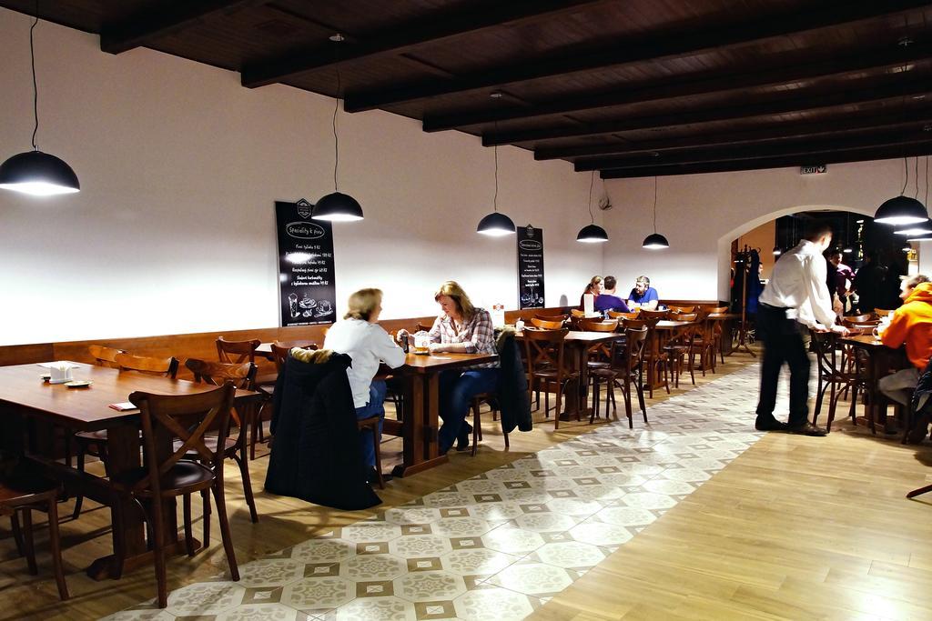 Kyjovsky Pivovar - Hotel, Restaurace, Pivni Lazne Bagian luar foto
