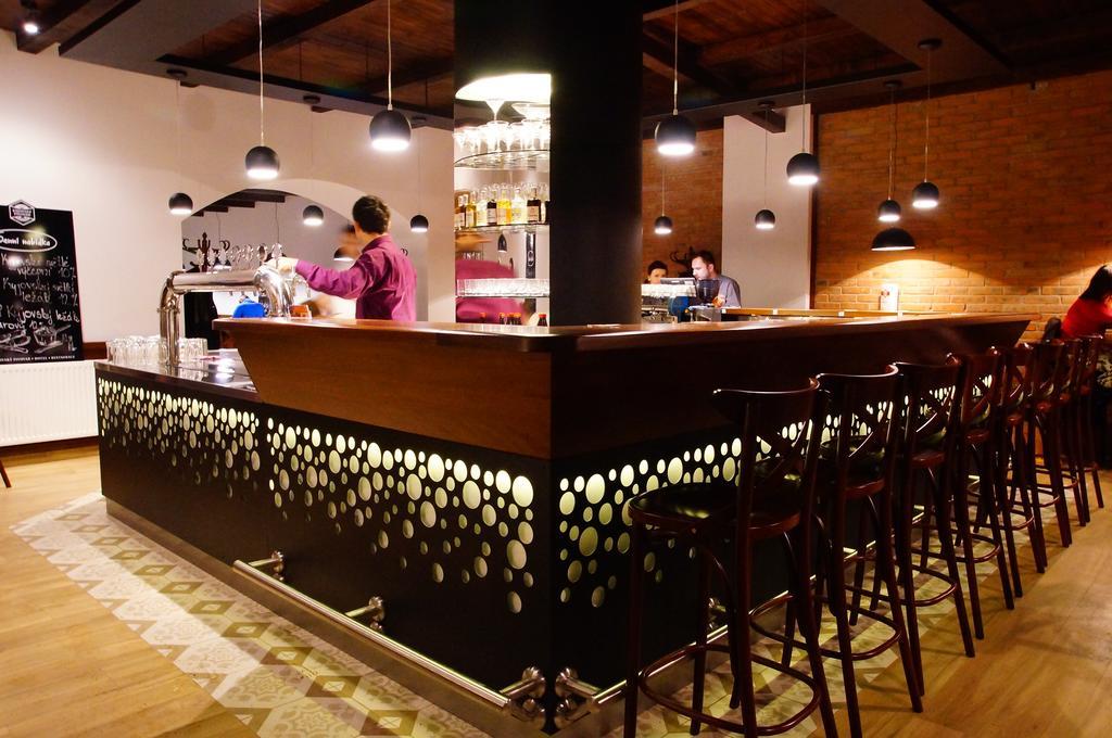 Kyjovsky Pivovar - Hotel, Restaurace, Pivni Lazne Bagian luar foto
