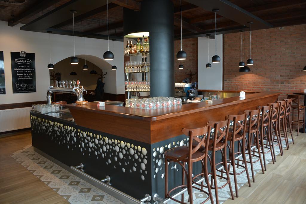 Kyjovsky Pivovar - Hotel, Restaurace, Pivni Lazne Bagian luar foto